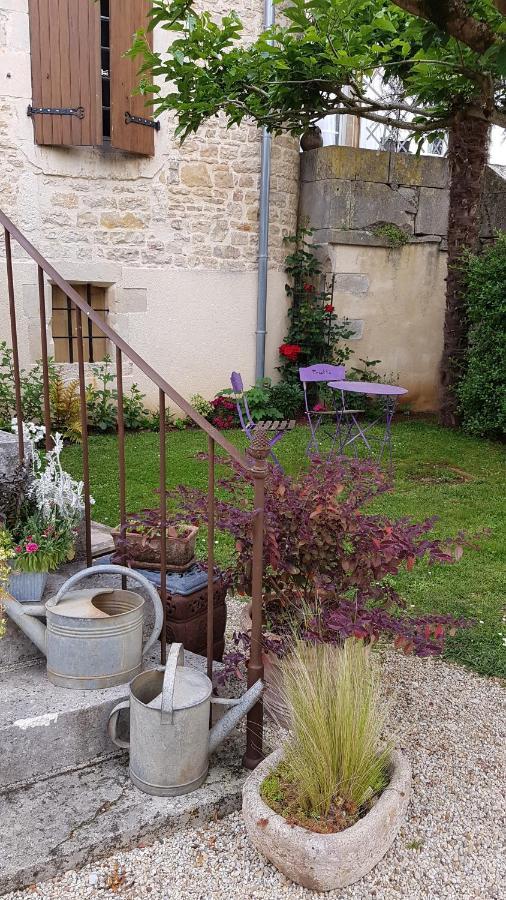 Chambres D'Hotes Du Tilleul Nanteuil-en-Vallée 외부 사진